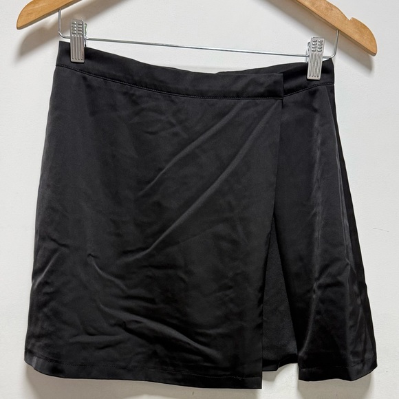 Princess Polly Black Skirt and yellow top set - Picture 2 of 14